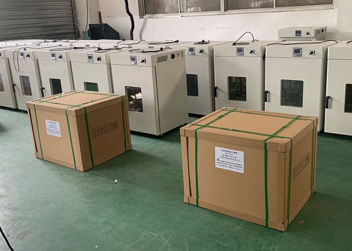 Vertical Electric Heating Forced Lab Hot Air Oven For Cell Biology 54L LDO-9053A